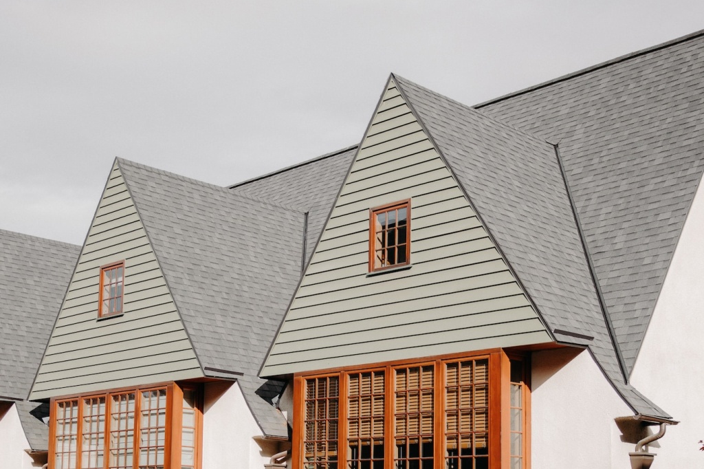 “LOOKING AFTER YOUR PERSONAL PROPERTY NEEDS” 